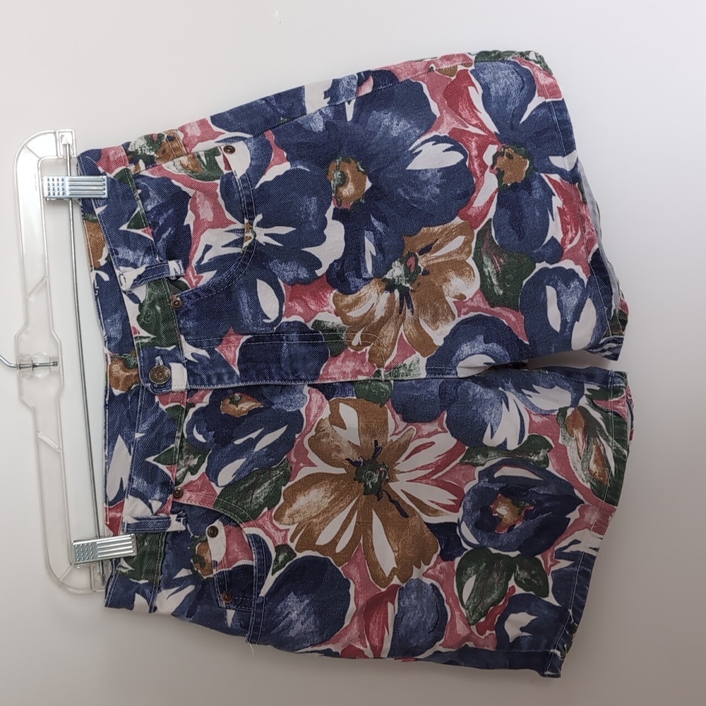Vintage floral shorts
